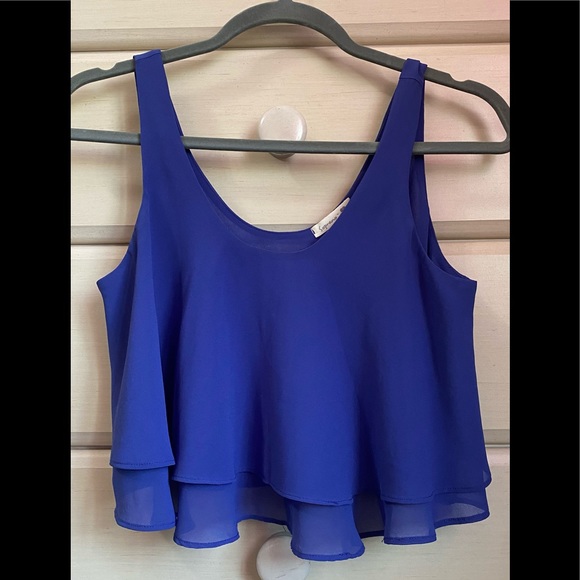 Soprano Flowy Ruffle Crop Top - Picture 4 of 4